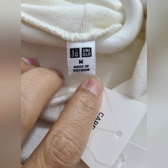 Uniqlo T shirt soft knitt high neck puff long sleeves - Picture 3 of 5